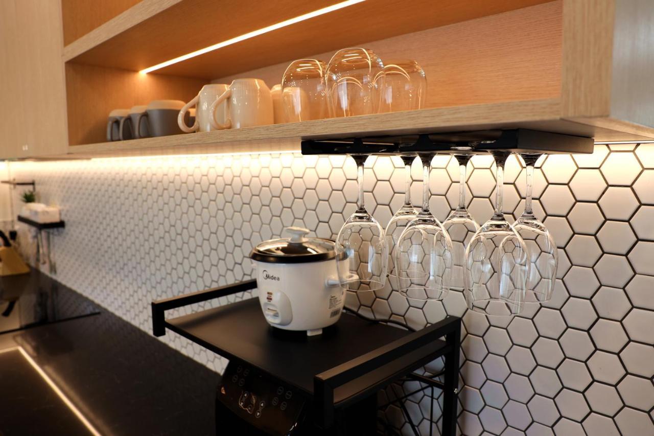 Luxury Brand New Designer Living Apartment Auckland Bagian luar foto
