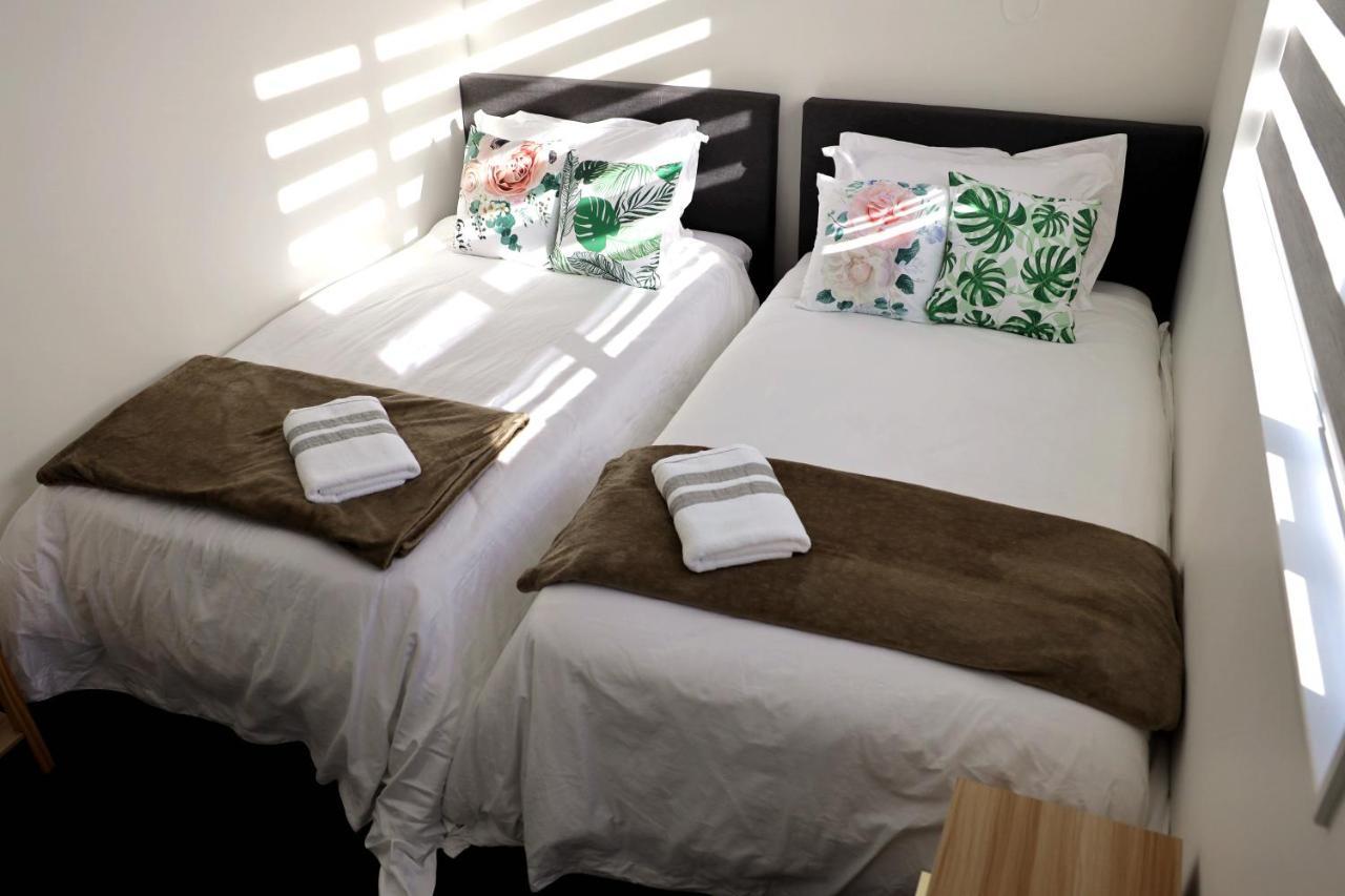 Luxury Brand New Designer Living Apartment Auckland Bagian luar foto