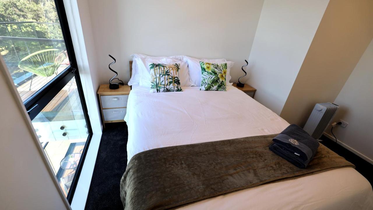 Luxury Brand New Designer Living Apartment Auckland Bagian luar foto